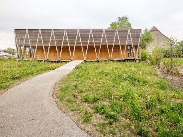 Dans le pavillon d’art du Centre Albert Anker, l’architecture contemporaine rencontre l’art classique.