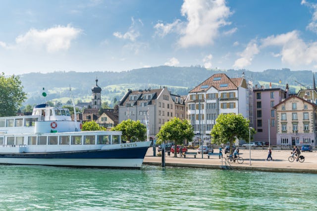 D’avril à octobre, le bateau «Säntis» transporte les passagers vers différentes destinations autour du lac de Constance.