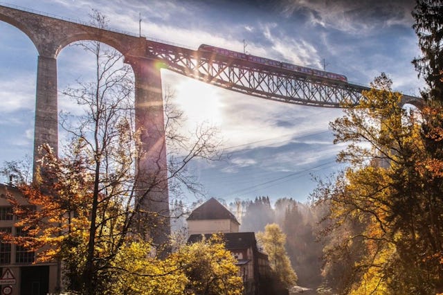 Profitez de l’automne en toute sérénité à bord du Voralpen-Express.