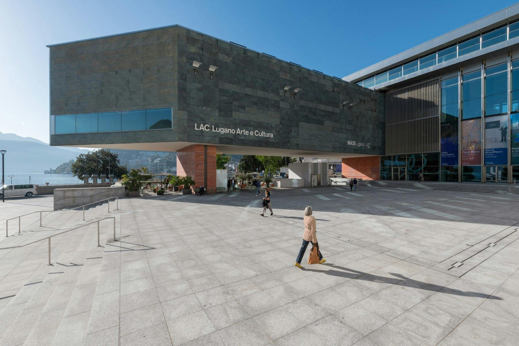 Avec son orientation sur les arts visuels et les arts de la scène, le LAC Lugano Arte e Cultura s’impose comme l’un des lieux culturels majeurs de Sui...