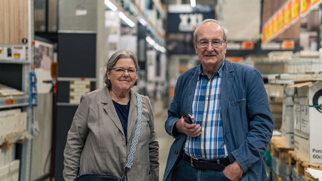 Hans-Peter & Claire: «Wir haben Gartensteine verlegt – nur leider so, dass das Auto nicht mehr durchging. Also alles wieder raus und neu gesetzt. Fehl...