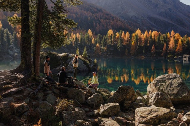 Der Lagh da Saoseo ist nur zu Fuss über Wanderwege erreichbar und fasziniert durch intensives, kobaltblaues Wasser.