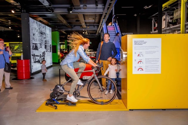 Im Verkehrshaus, dem meistbesuchten Museum der Schweiz, lassen sich Vergangenheit, Gegenwart und Zukunft der Mobilität entdecken.
