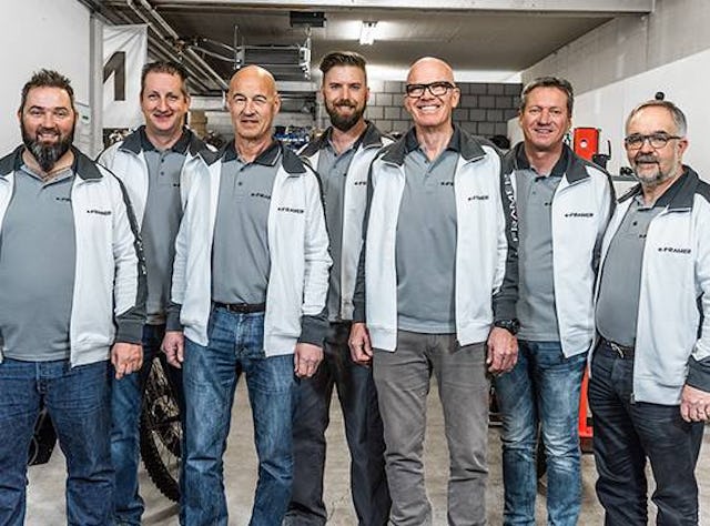 Sie sind kompetent und arbeiten schnell: Die Mitarbeiter von e-FRAMER.
