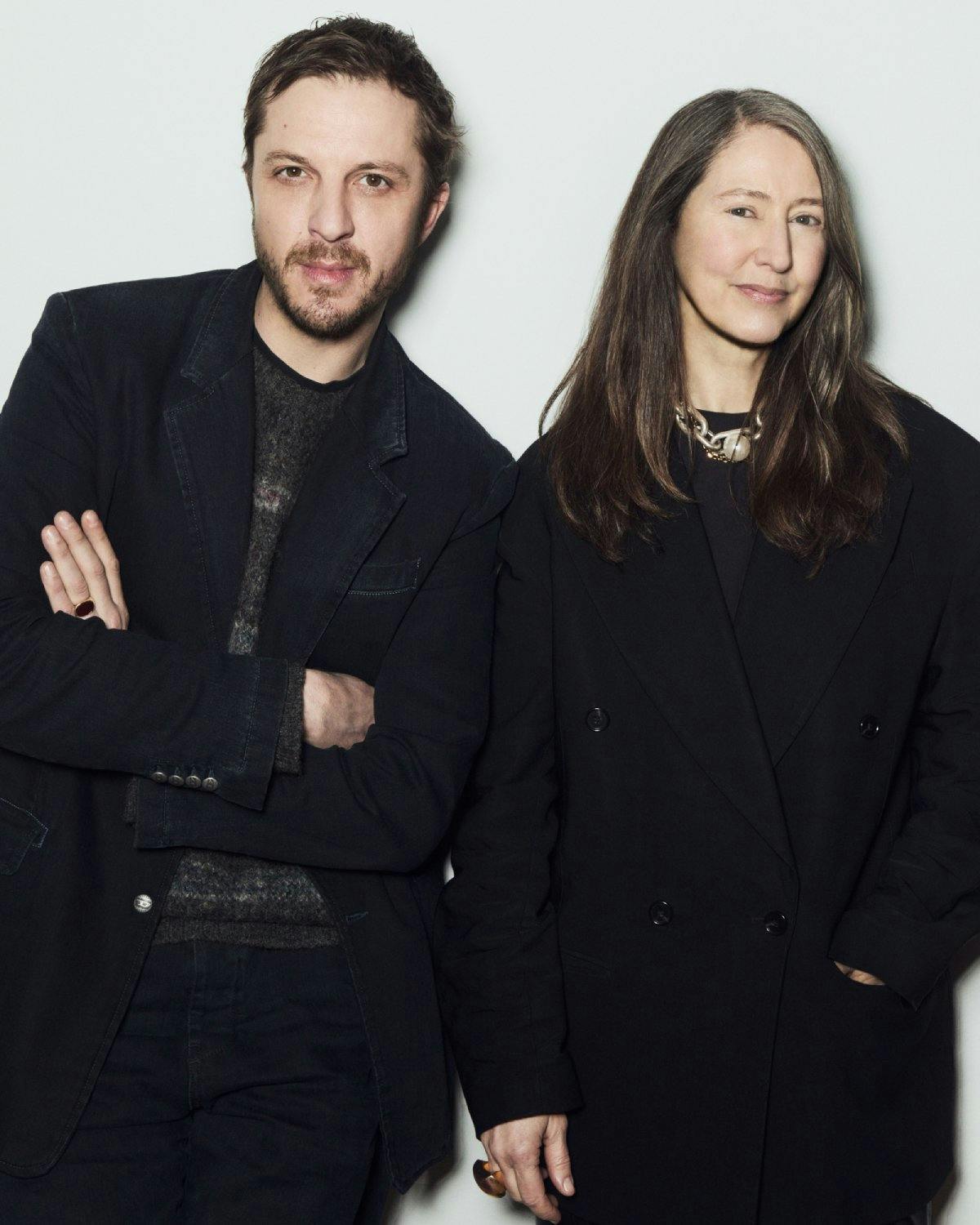 Le styliste belge Glenn Martens en compagnie d’Ann-Sofie Johansson, directrice artistique chez H&M.