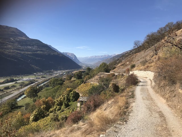 Ein Weg für alle Sinne: Auf dem familienfreundlichen Kulturweg begegnen dir Natur, Geschichte und ein Hauch Poesie.