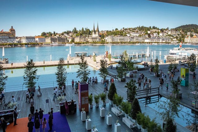 Chaque année, à la fin de l’été, Lucerne devient le lieu de rendez-vous de l’élite musicale mondiale: le Lucerne Festival réunit ensembles prestigieux...