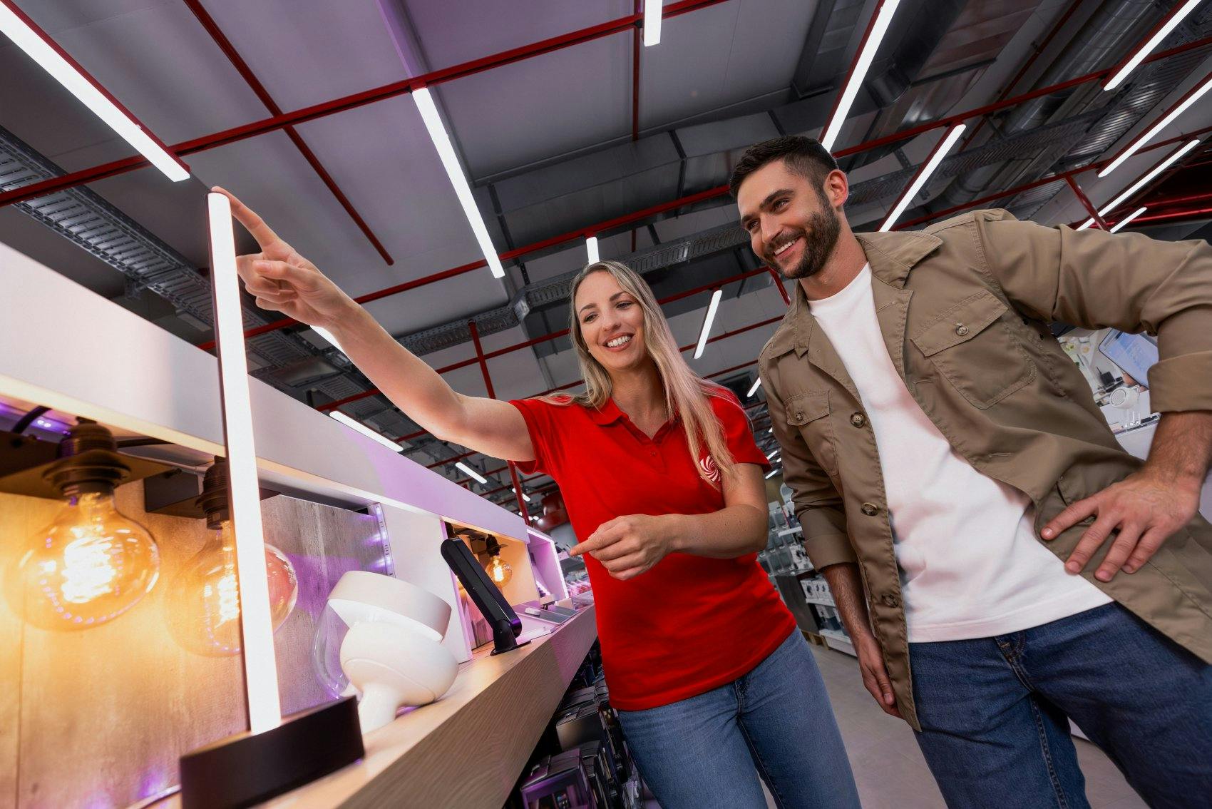 Vivi l’esperienza dal vivo invece che solo online: scegli in negozio ciò che fa davvero per te.