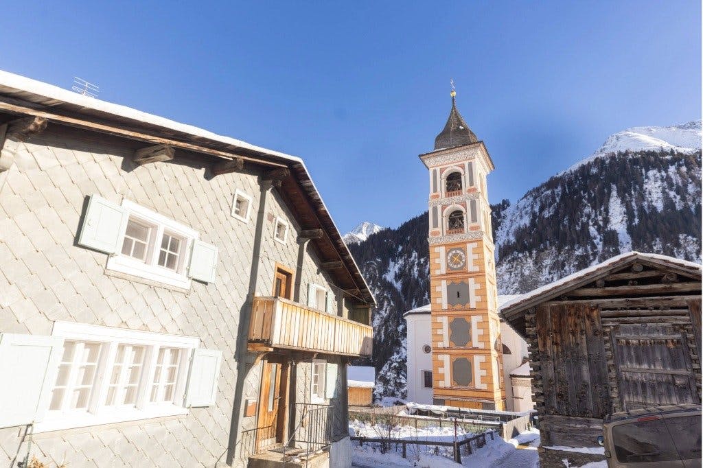 Au fin fond de la Lumnezia, Vrin constitue le point de départ vers le haut plateau de la Greina.