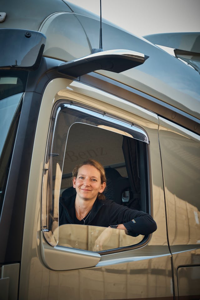 LKW-Fahrerin Sabrina Vetterli hat gelernt mit Druck umzugehen.