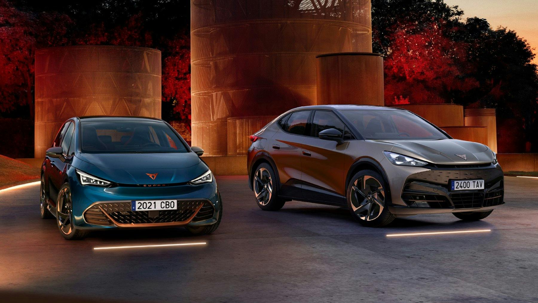 La CUPRA Born et le Tavascan apportent une élégance électrisante à toutes les personnes qui souhaitent rouler avec style et puissance, même en hiver.