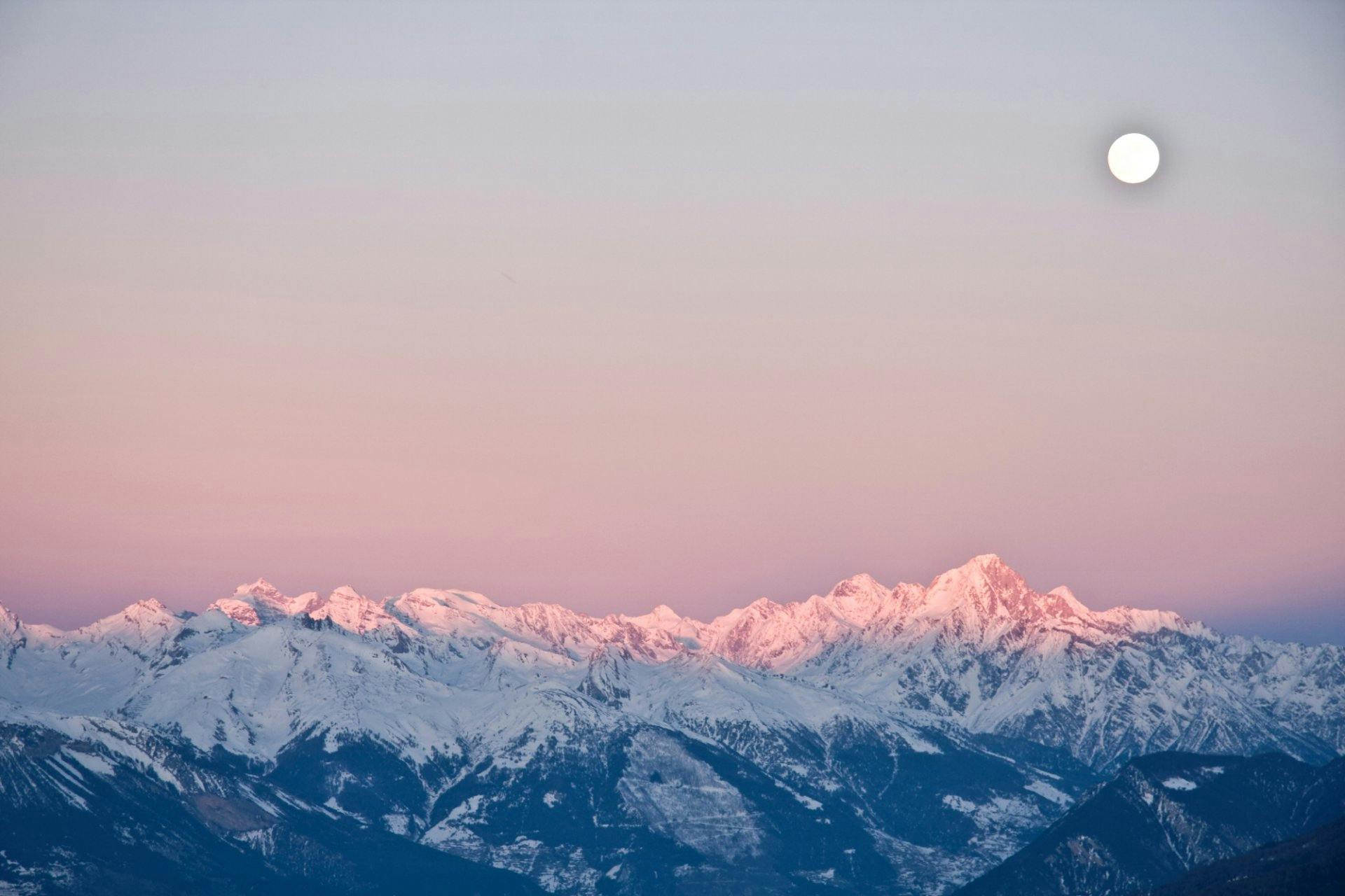 La soirée Full Moon Party vous offre l’occasion de skier au clair de lune.