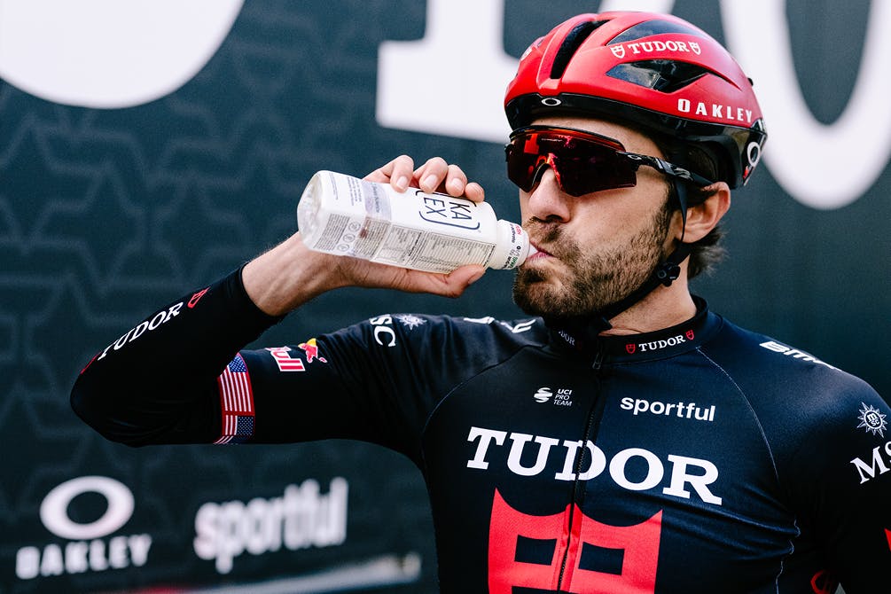 Le TUDOR Pro Cycling Team de Fabian Cancellara utilise KA-EX depuis 2023 comme élément clé de la phase de récupération.