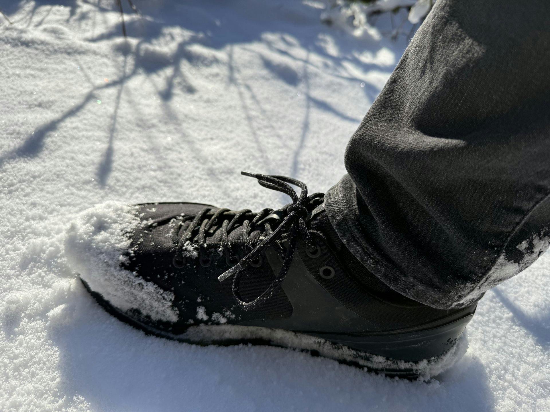 Wasserabweisend und für jedes Wetter geeignet: Das neu reduzierte Anova Modell Filipa für Damen und Filipe für Herren