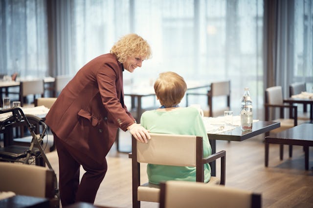 «On sent tout de suite quand quelqu’un aime travailler à l’EMS. Cette satisfaction se répercute sur l’ensemble de l’établissement», déclare la respons...