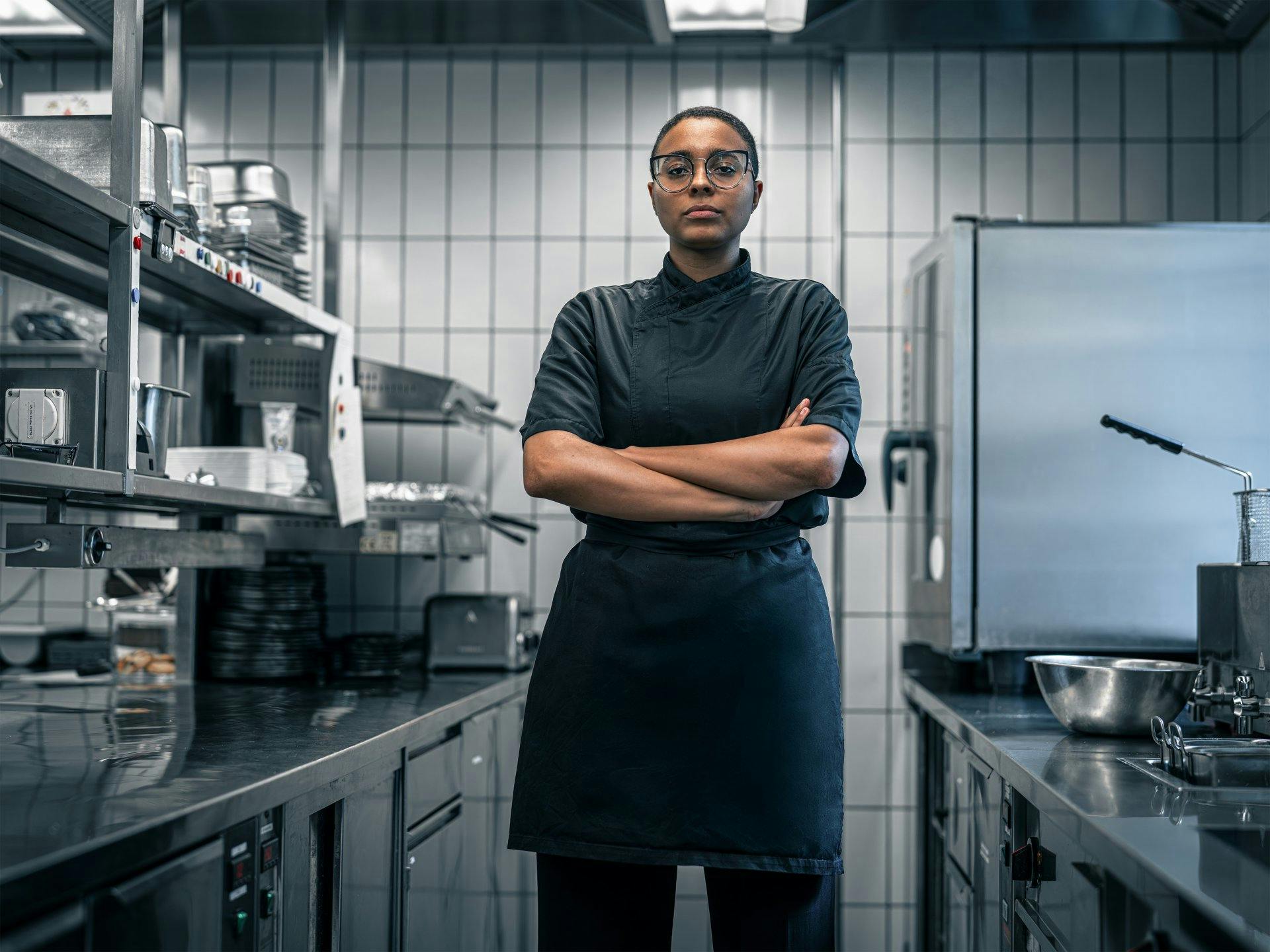 Marie-Claire Rossier: Die Küchenchefin aus Lausanne machte sich im Krimi um das verschwundene THOMY-Originalrezept verdächtig.
