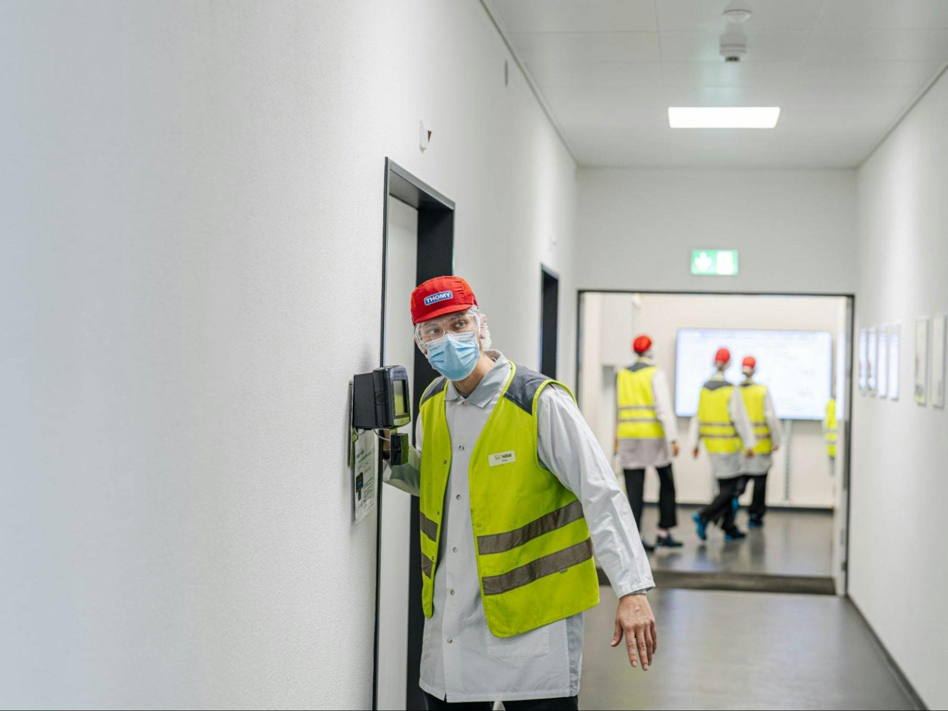 Neu ausgewertete Bilder der Überwachungskamers bei THOMY in Basel beweisen: Jan Löning befand sich in unmittelbarer Nähe des Tatorts.