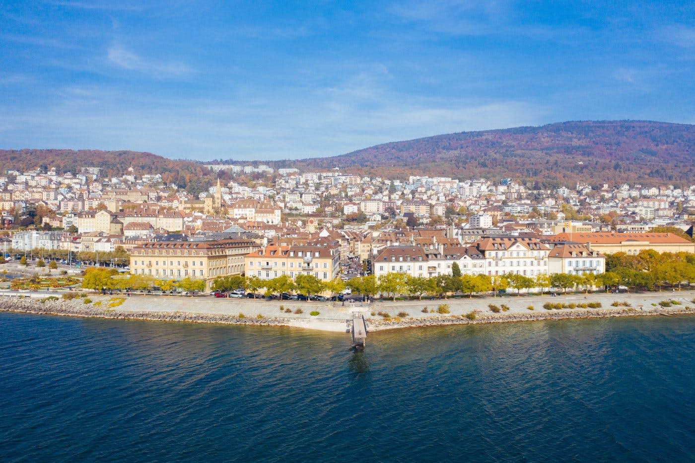 Kulturjuwel am See: Neuenburg begeistert mit acht Museen und der grössten Fussgängerzone der Schweiz.