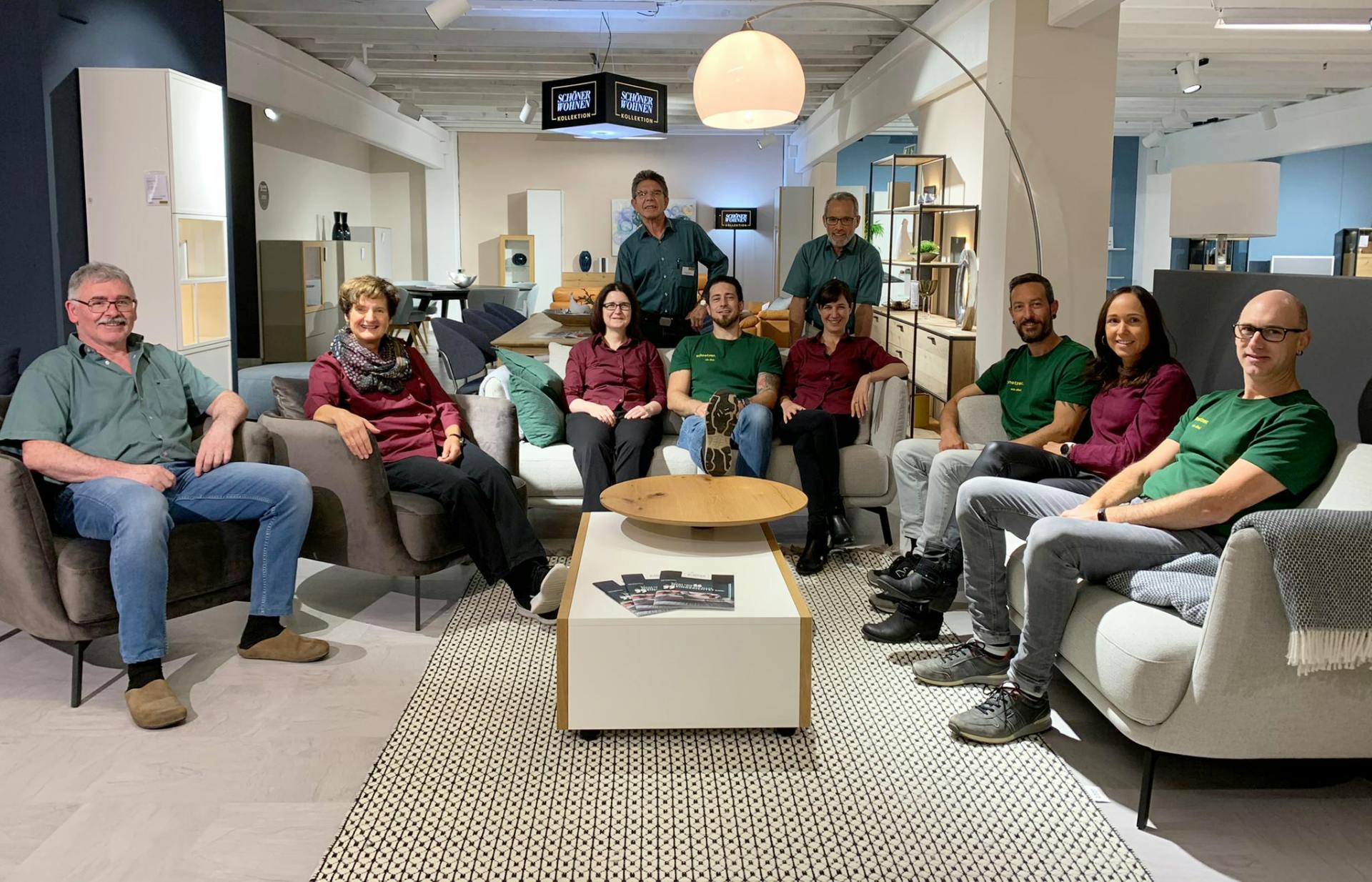 Die Einrichtungsprofis von Möbel Schnetzer freuen sich auf dich!