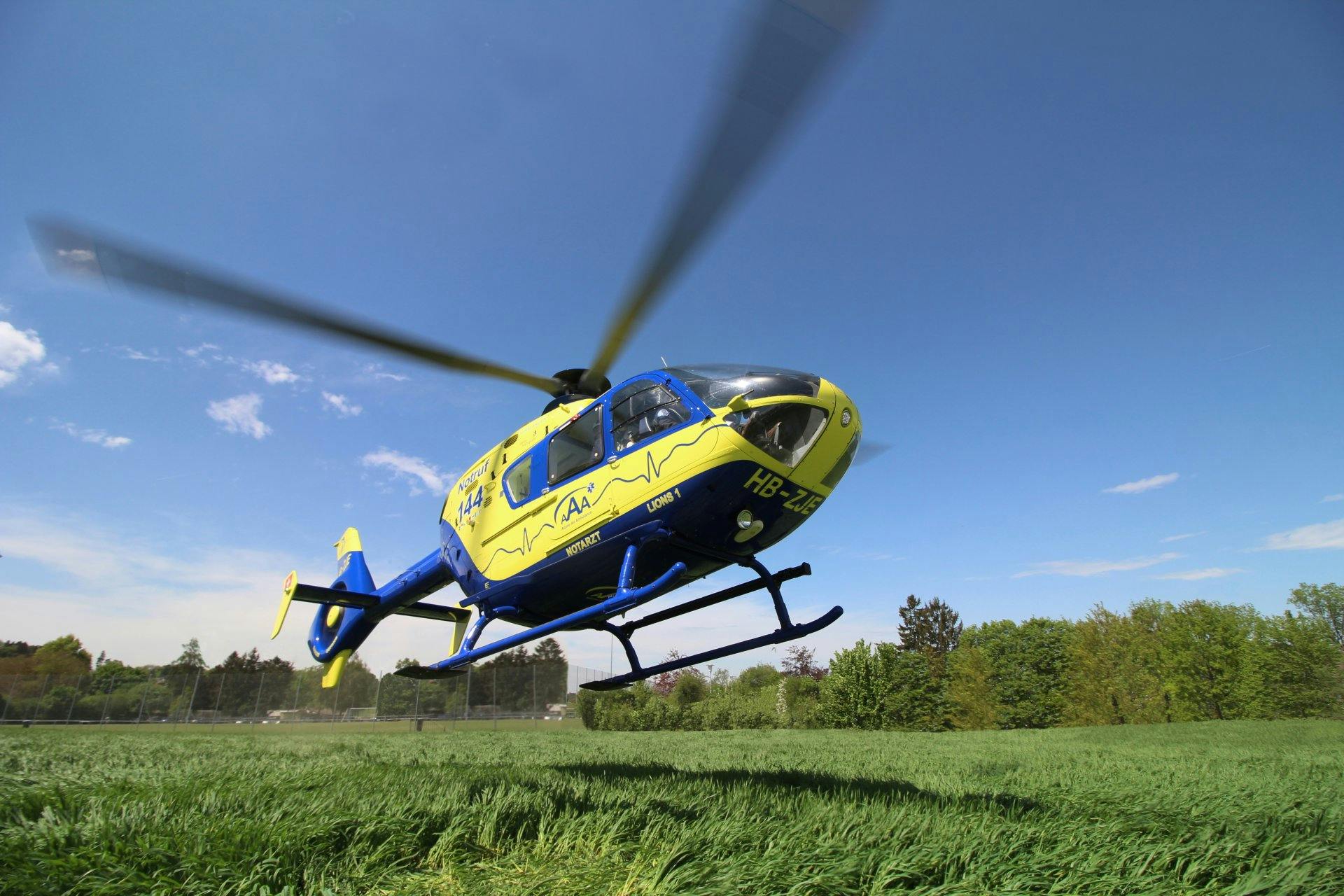 Jede Rettung kostet. In der Schweiz braucht es einen individuellen Versicherungsschutz, um Deckungslücken zu schliessen: AAA-Helikopter.