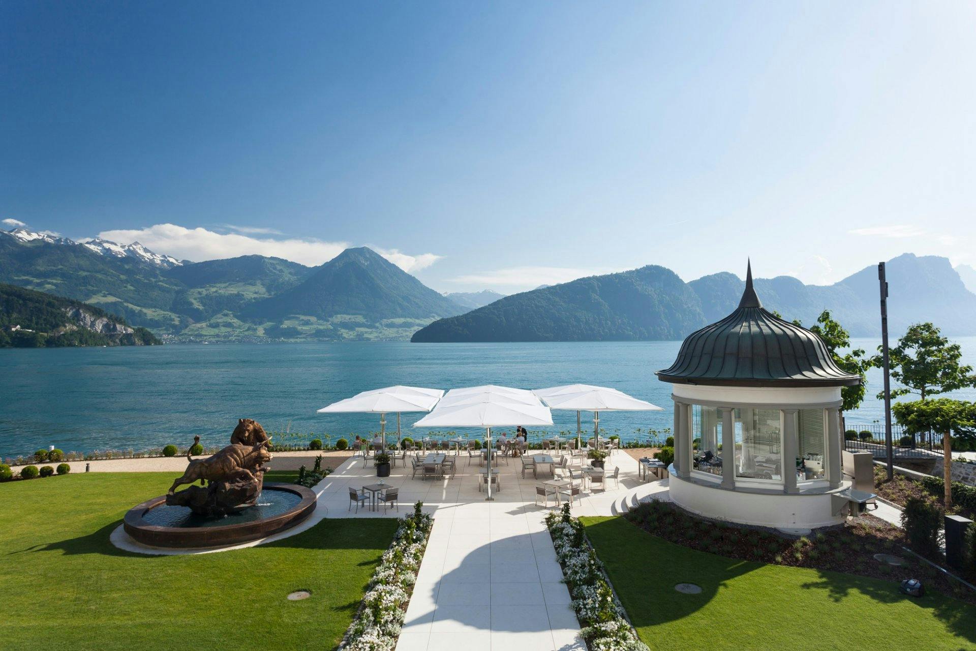 Auch die Seeterrasse des Parkhotel Vitznau lässt sich sehen
