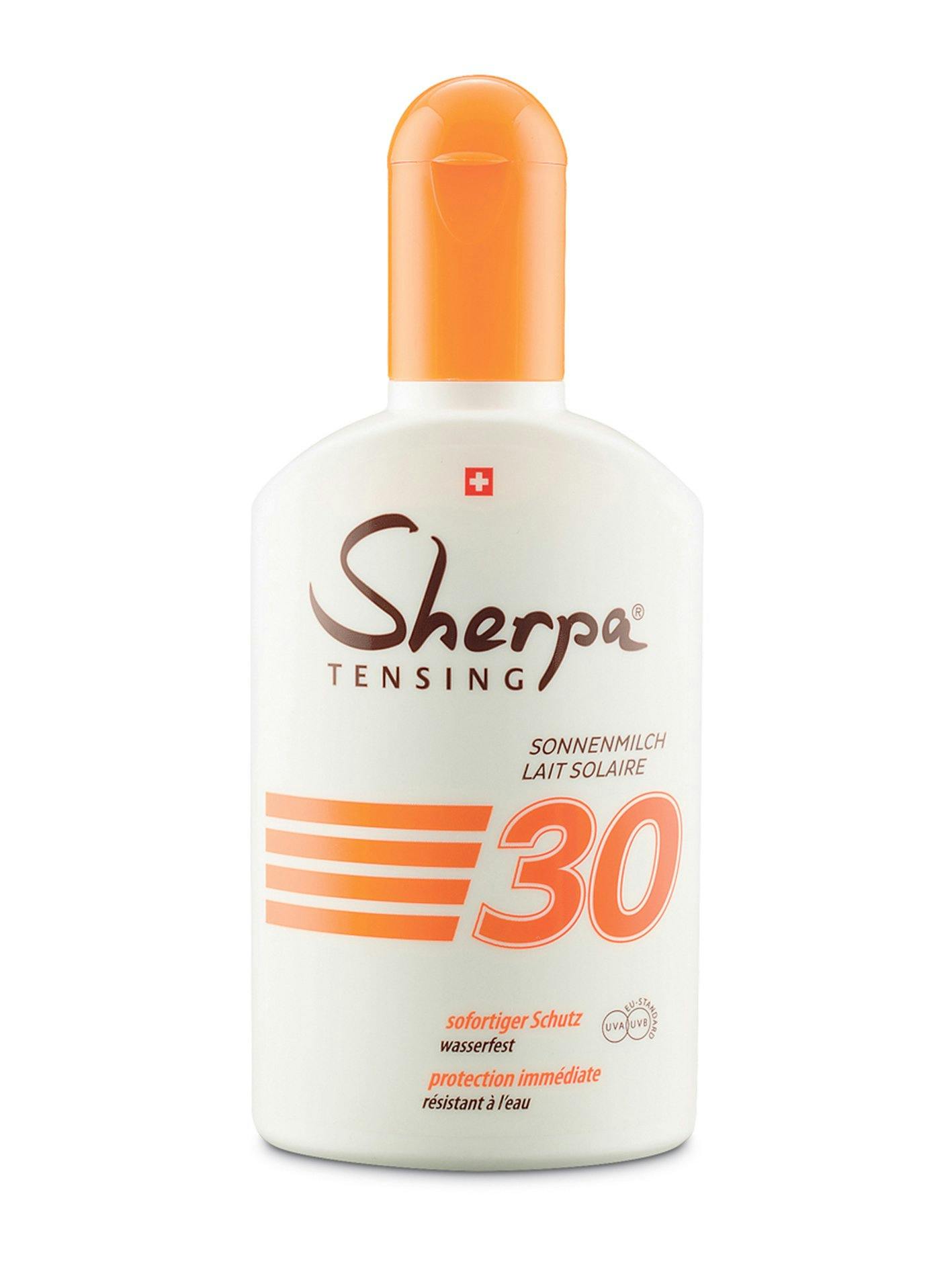 Schutzfaktor: Sherpa Sonnenmilch SPF30, 175 ml, 10.50 Franken, bei Coop.