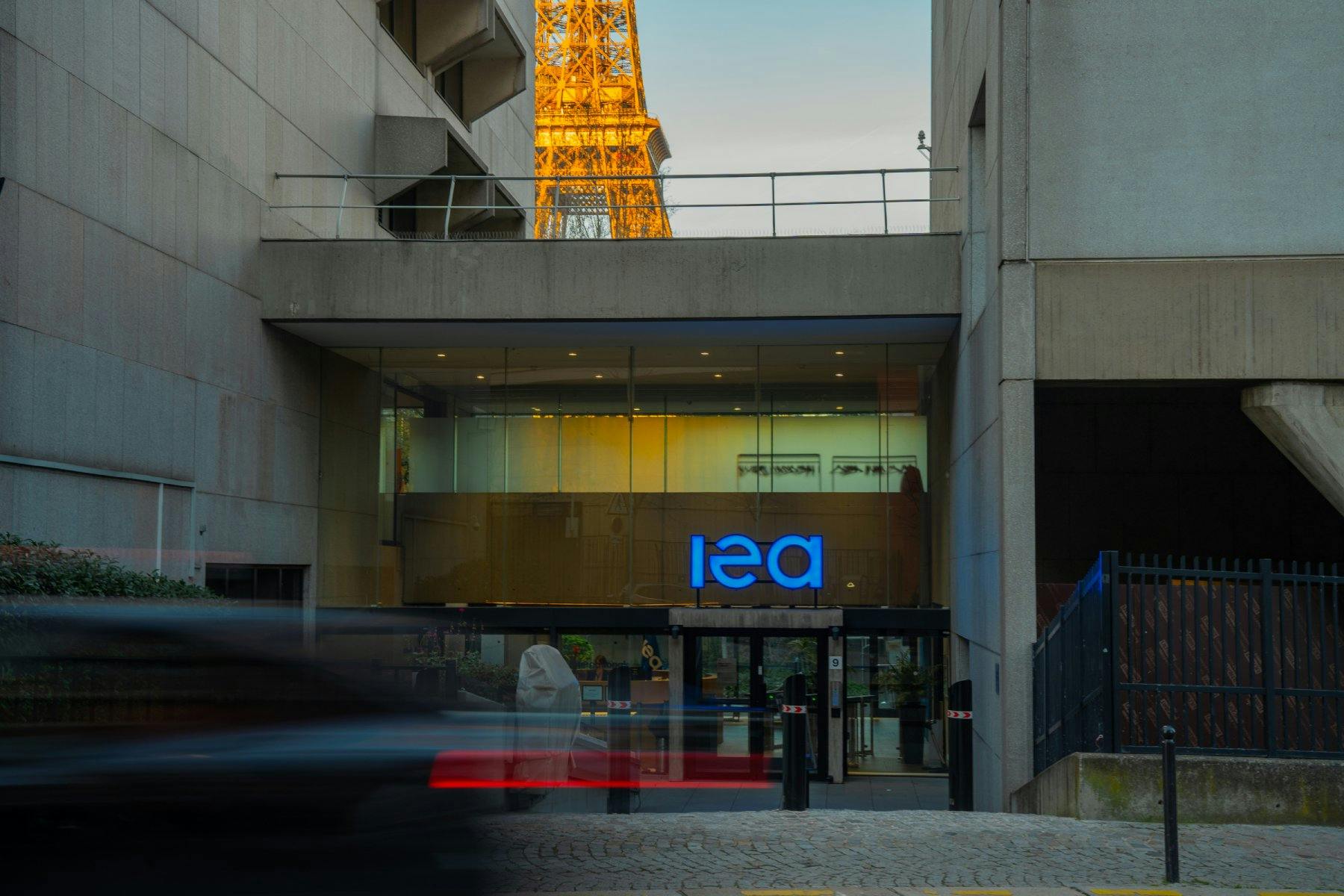 Die International Energy Agency (IEA) erwartet einen deutlichen Anstieg des Bedarfs an mineralischen Rohstoffen für saubere Energietechnologien. Beson...