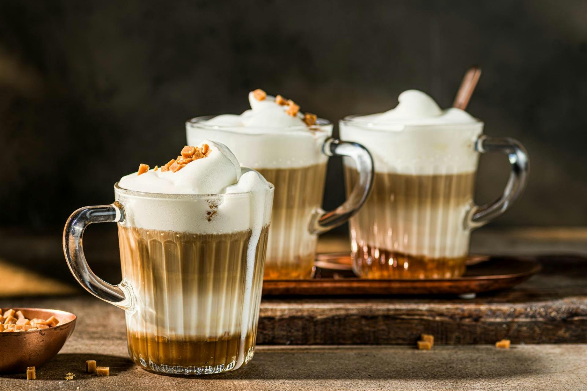 Latte au caramel salé