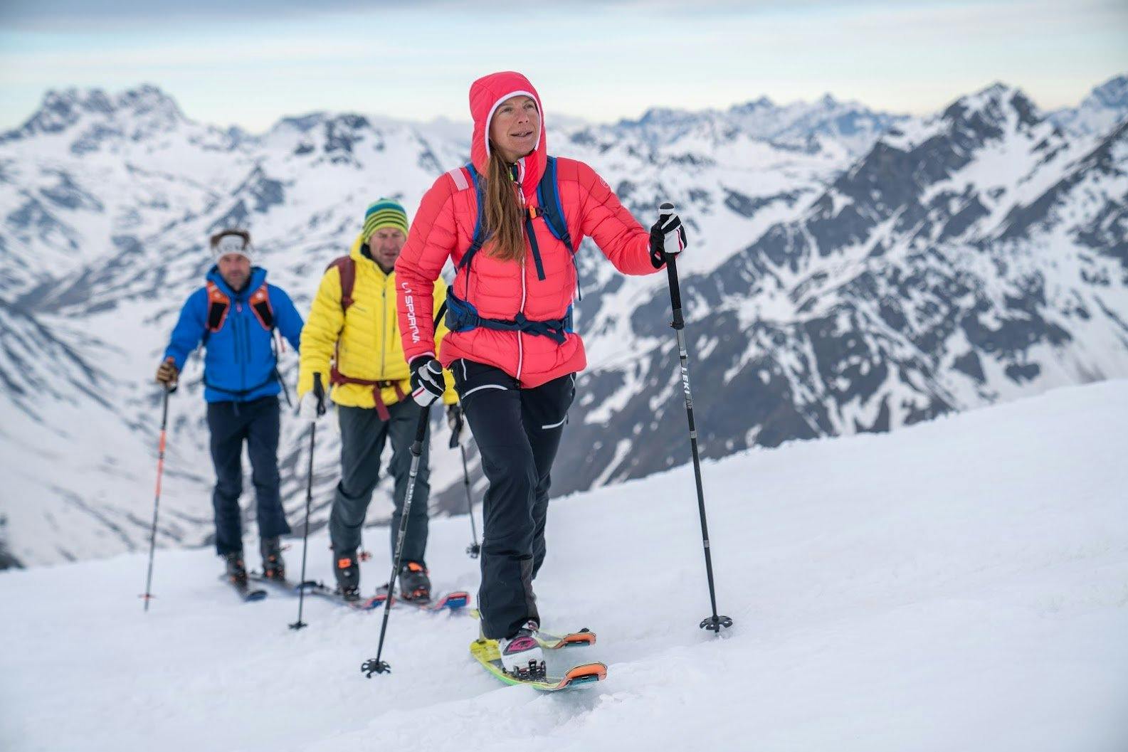 Ein Teleskopstock lässt sich je nach Körpergrösse und Gelände stets passend einstellen.