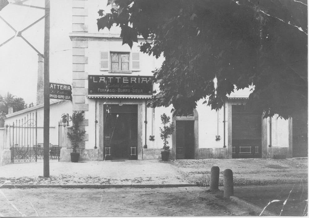 1912-Latteria Cattori angolo SES