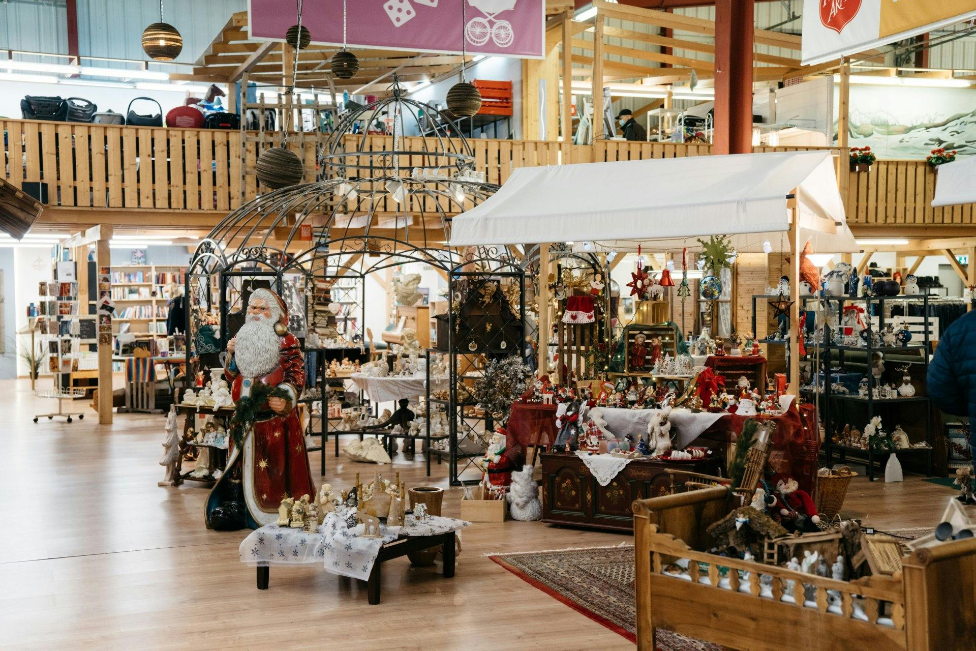 Statt sich dieses Jahr durch Einkaufszentren zu kämpfen, um die perfekten Geschenke für die Liebsten zu kaufen, tuts dieses Jahr auch ein
Abstecher in...