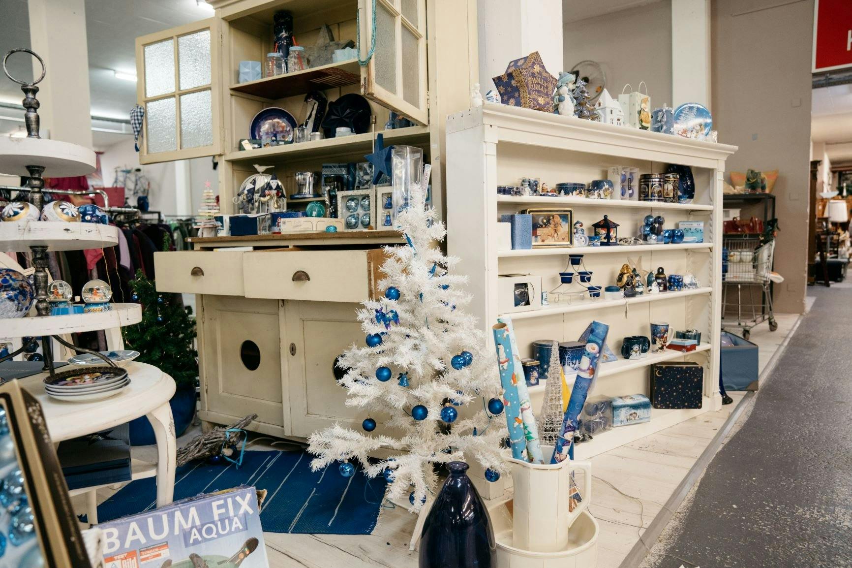 Und das beste am Weihnachtsshopping in Brocki-Filialen: Der Erlös geht an Menschen in Not.