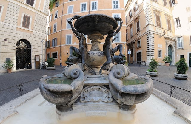 Die Hauptdarsteller dieses Brunnens – die Schildkröten – wurden schon mehrmals gestohlen: Fontana delle Tartarughe.