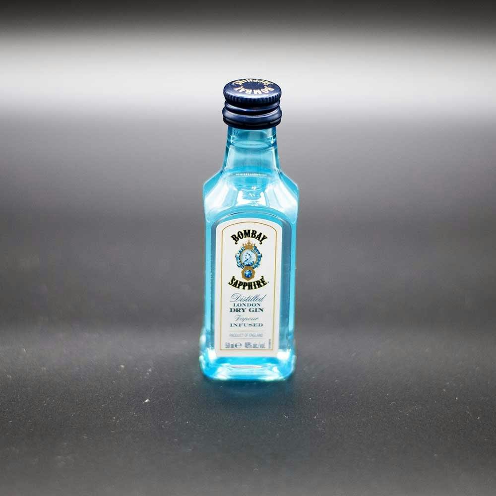 Der Bombay-Sapphire-Gin in der leuchtend blauen Flasche zählt zu den grossen Klassikern.