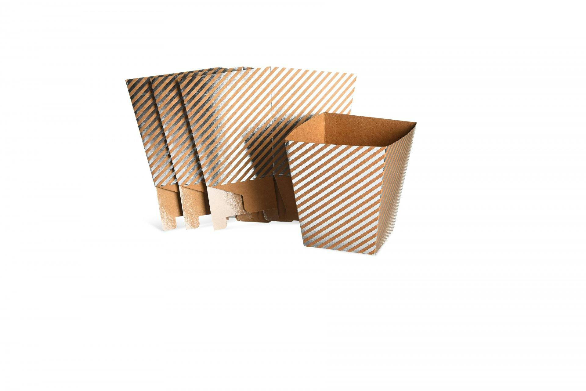 Tu y trouveras même des boîtes en carton assorties.