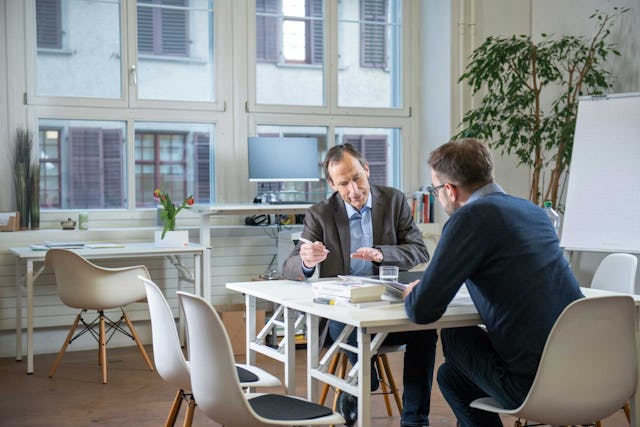 Immer gesucht: Mentoren und Coaches als freiwillige Helfer bei der Arbeitsvermittlung  – zurzeit natürlich unter Einhaltung des Schutzkonzepts. Immer gesucht: Mentoren und Coaches als freiwillige Helfer bei der Arbeitsvermittlung  – zurzeit natürlich unter Einhaltung des Schutzkonzepts.