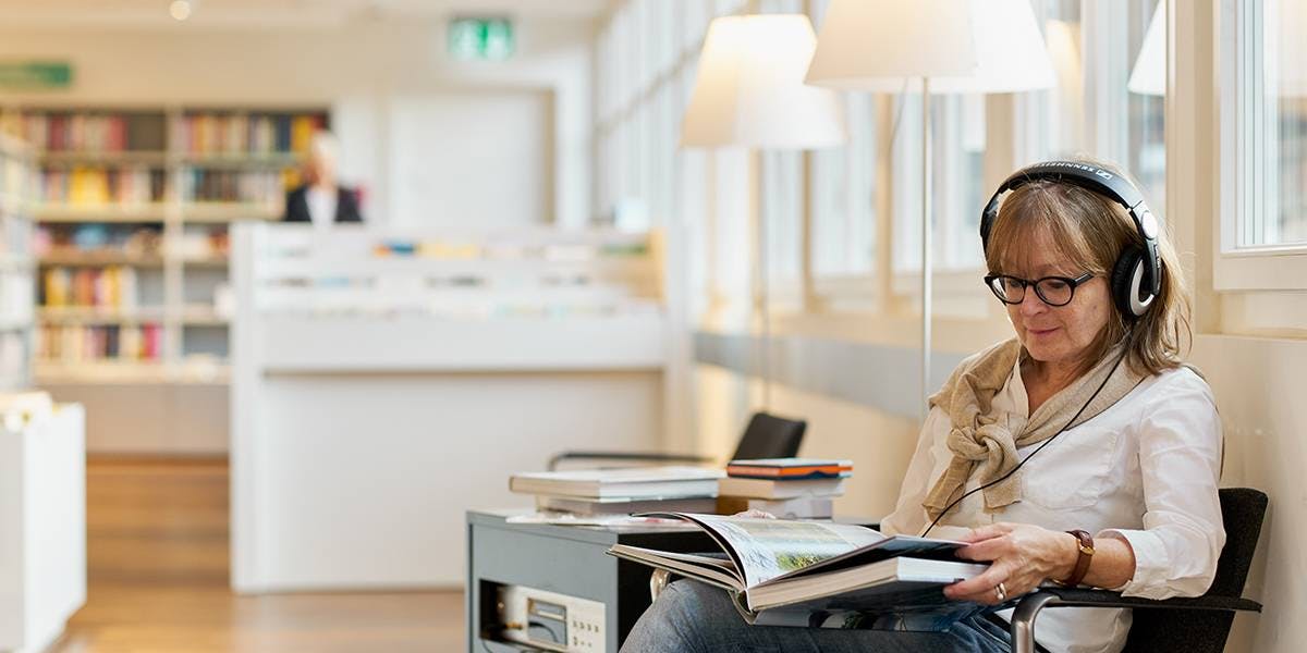 Diesen Winter machen wir es uns gemütlich. Wie wärs zum Beispiel mit einem spannenden Buch oder einem guten Film?