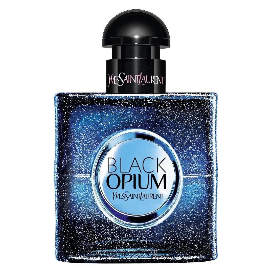 Gourmandise d’hiver:
Black Opium d’Yves Saint Laurent,
eau de parfum intense,
89 fr. 90 / 30 ml *