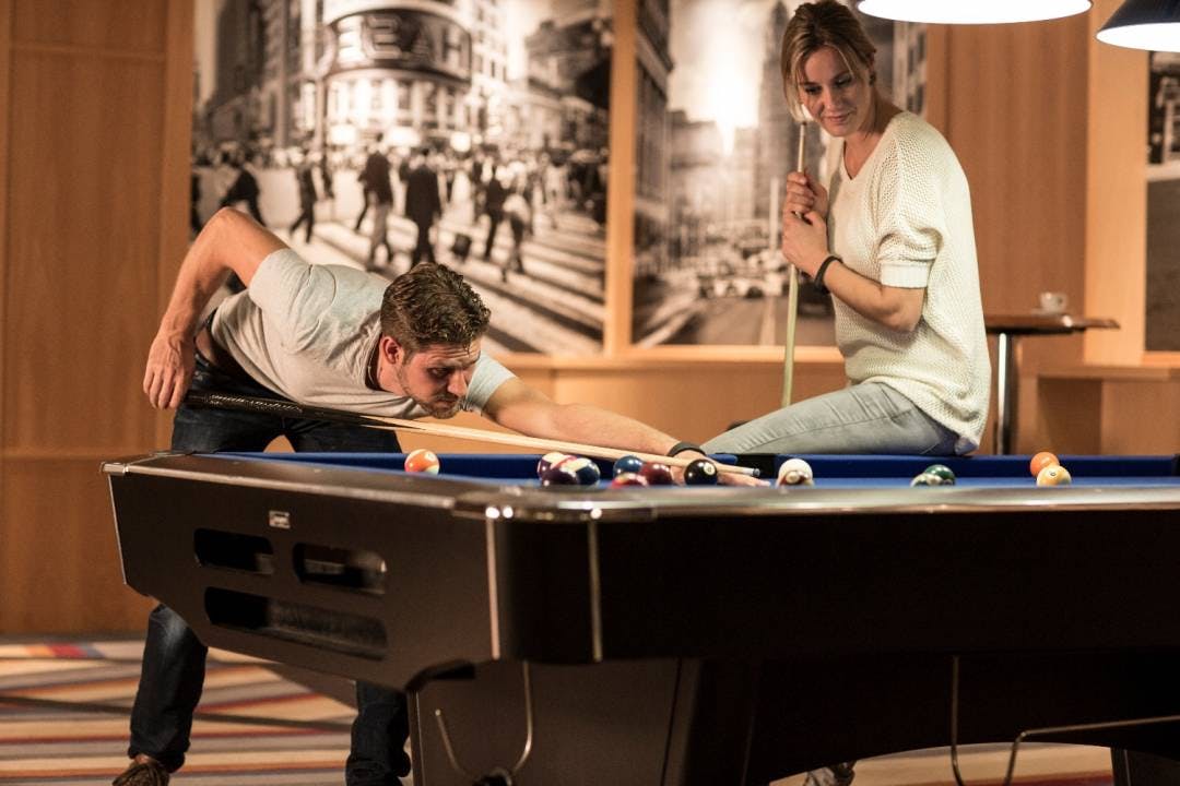 Billard erfordert Geschick und Konzentration.