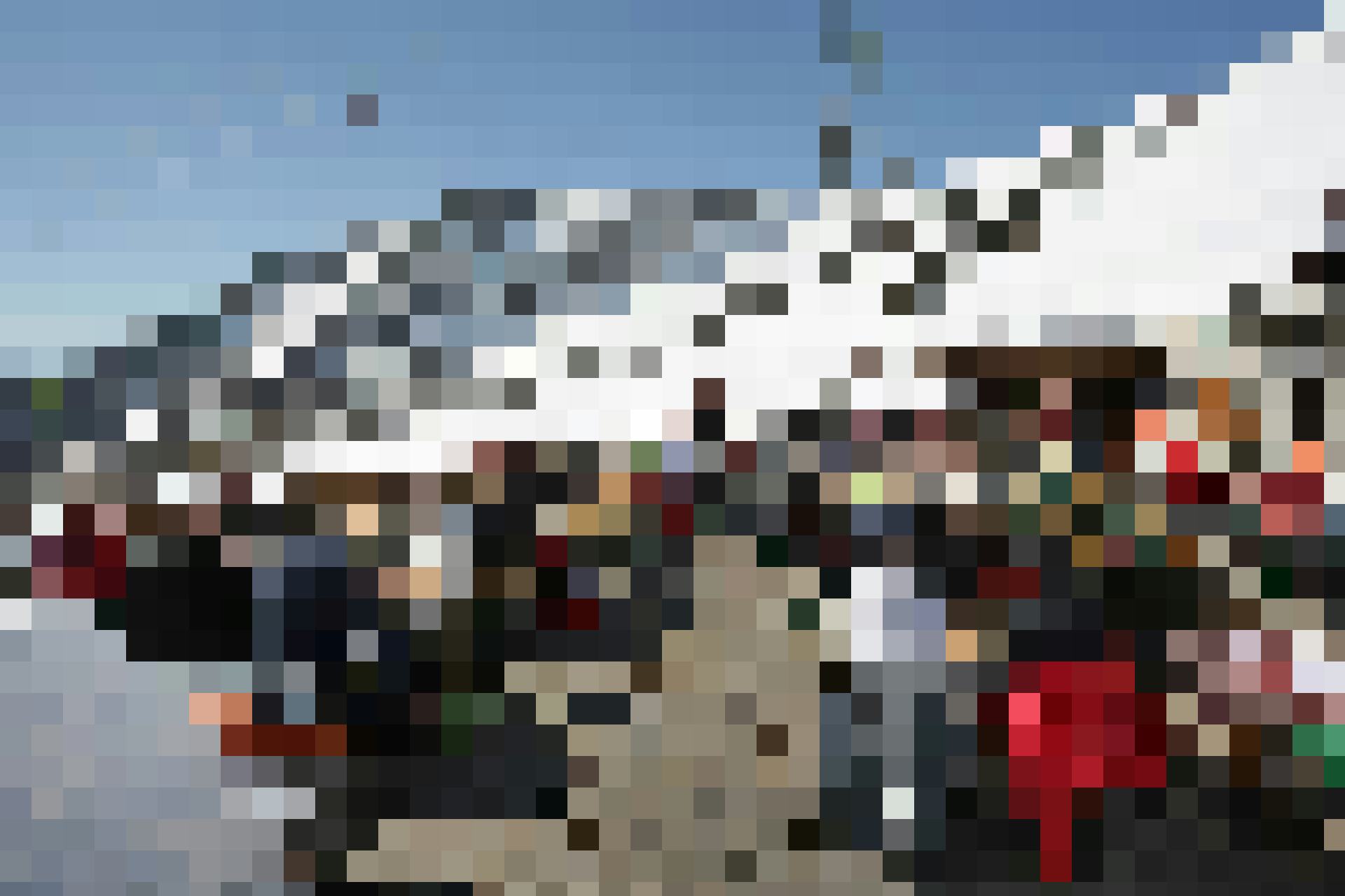 In der Buvette de Pépinet fehlt es einem an nichts: Sonnenterrasse, Alpenpanorama und beste lokale Produkte