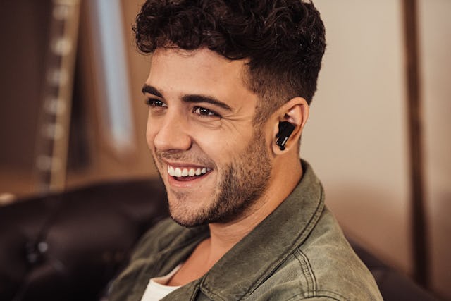 Auch Luca Hänni schwört auf beste Soundqualität ohne störende Nebengeräusche.