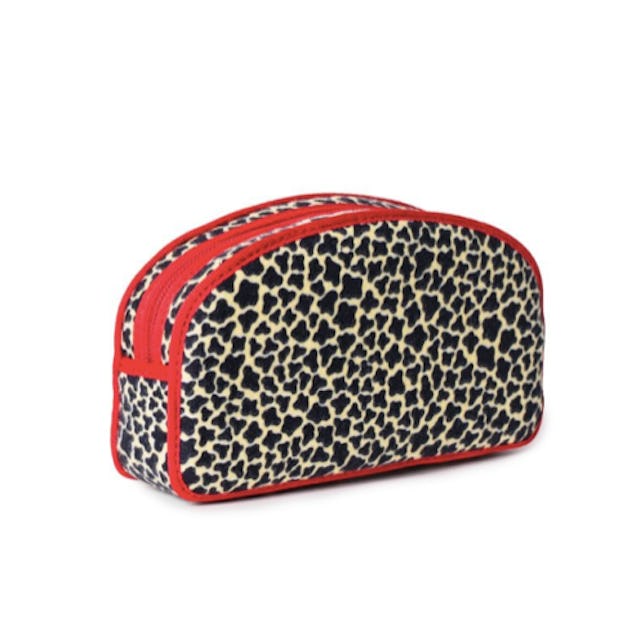 Neben Schlüsselanhängern und Neccessaires und Münzportemonnaies darf auch das Schminktäschli in keiner Handtasche fehlen.