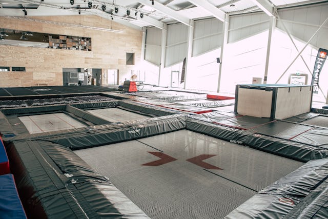 Auf Trampolins und im Skatepark werden die grossen Talente gefördert und entwickelt.