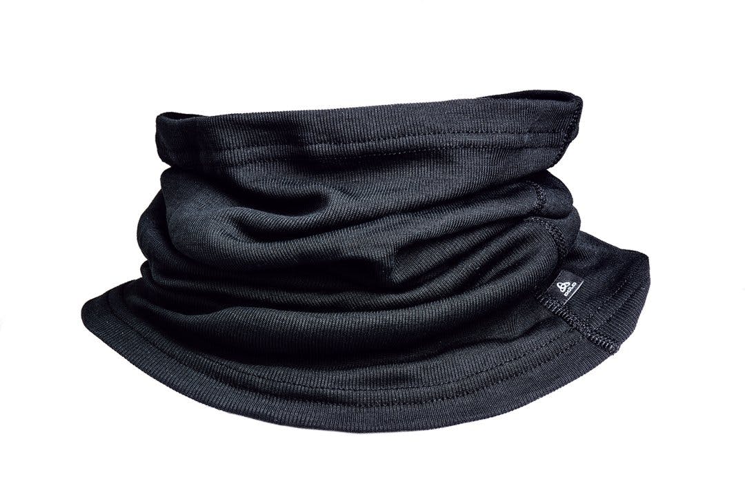 Double emploi: bonnet / écharpe tube Odlo, 20 fr., 
dans certains magasins Coop City.