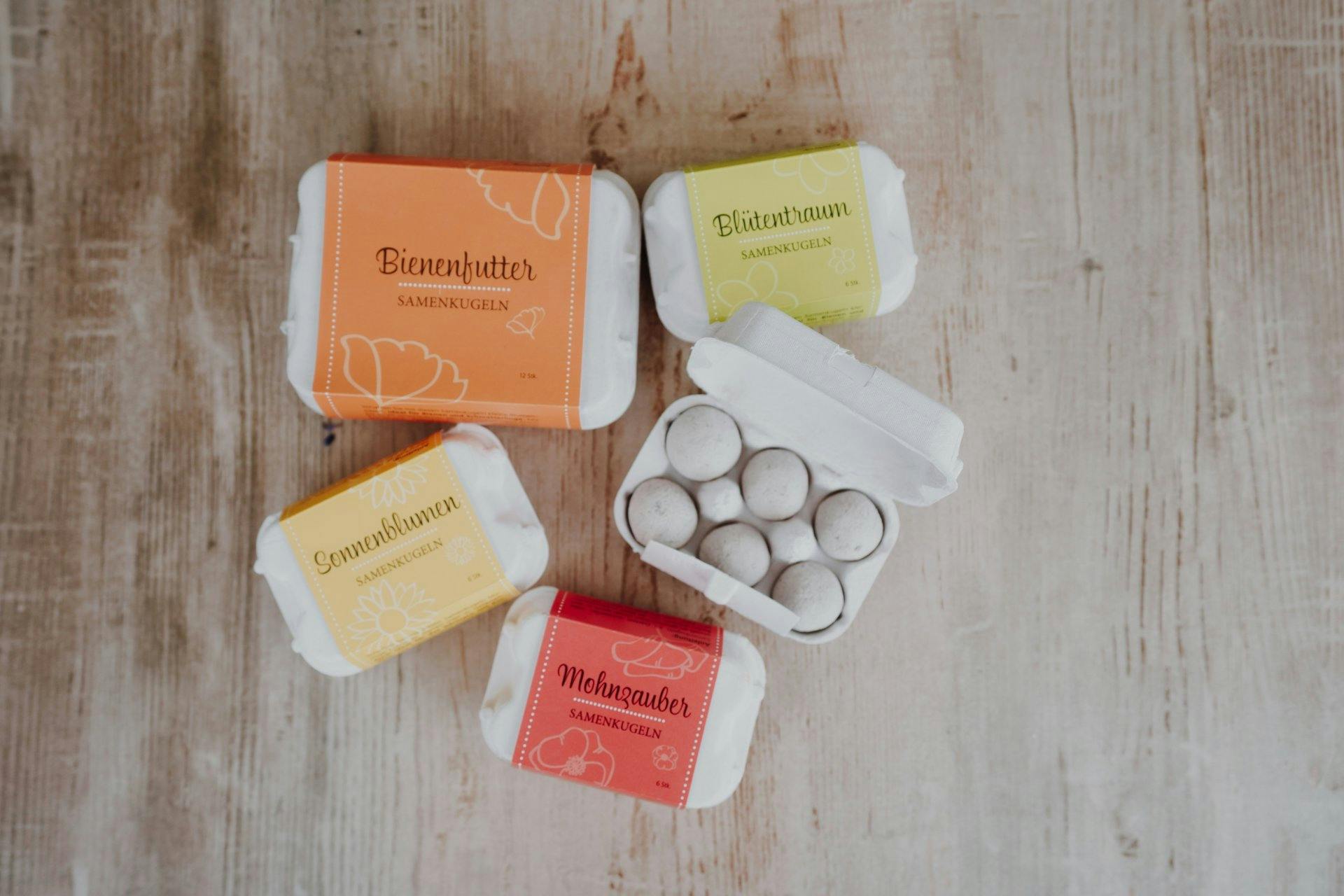 Avec ces boules de graines, crée de petites oasis de fleurs qui feront également le bonheur des abeilles.