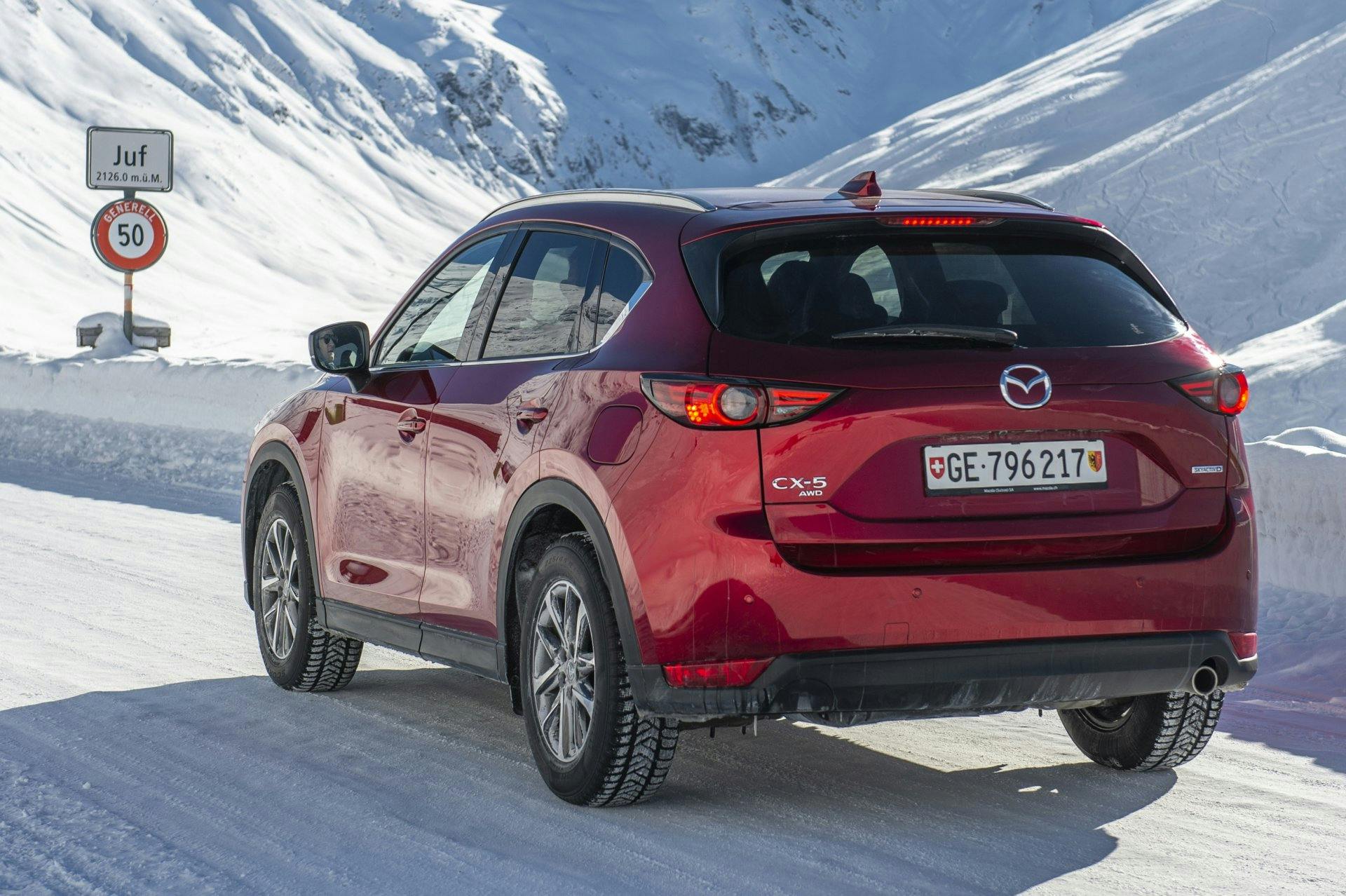 Juf, le village habité à l'année le plus haut de Suisse s'apprête à faire découvrir ses charmes à la famille d'Andrea.