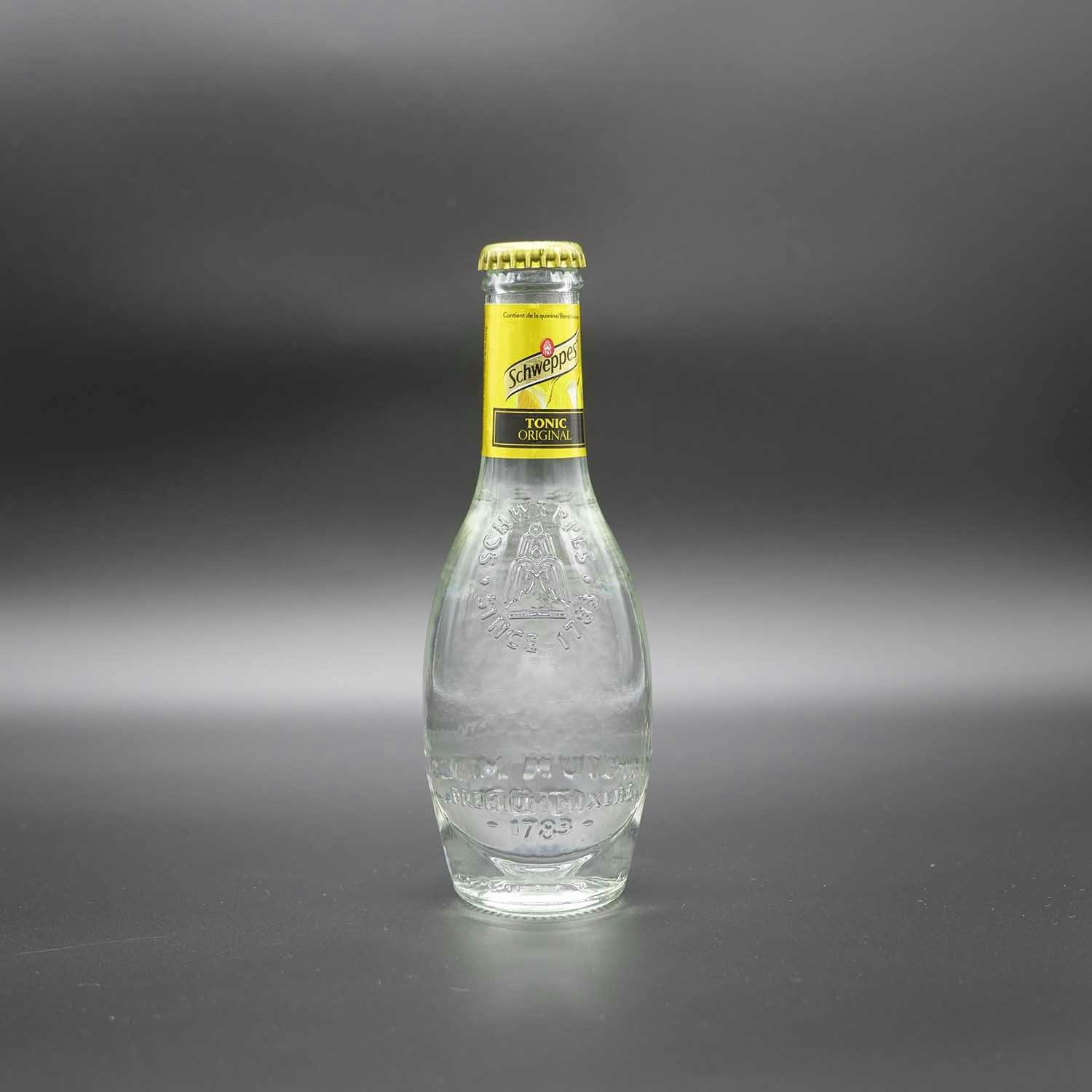 Das Schweppes Tonic Original ist der Klassiker schlechthin zeichnet sich durch dezente florale Noten und seinen typisch herben Charakter aus.