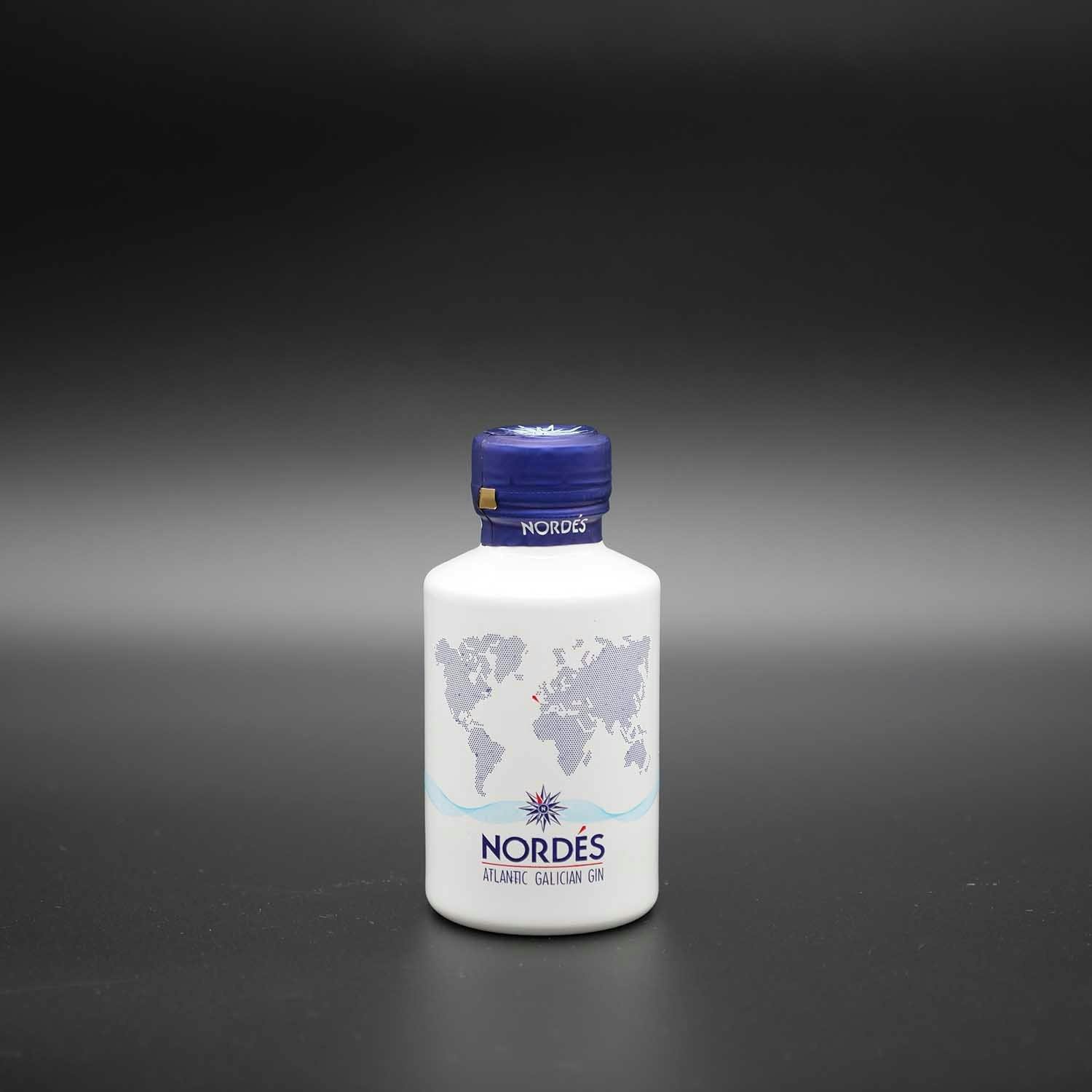 Die Basis des Nordés Atlantic Galician Gin bilden Trauben der berühmten spanischen Weissweinsorte Albariño. Sechs galizische Wildkräuter sorgen für de...