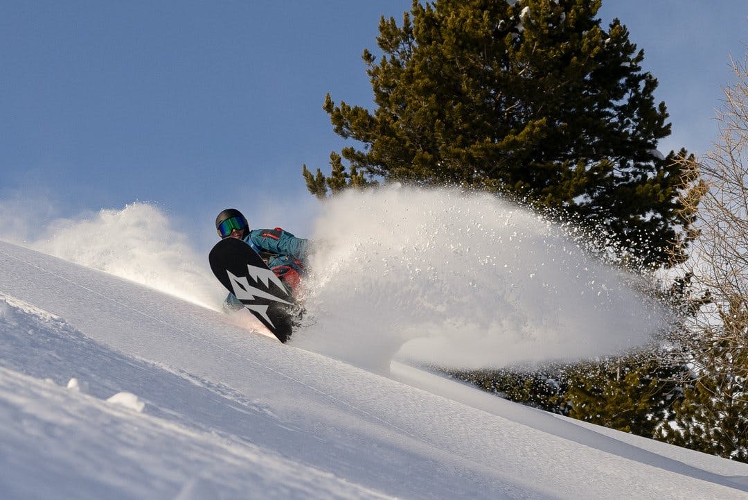Auch auf dem Snowboard macht der Outdoor-Profi nach wie vor eine gute Figur.