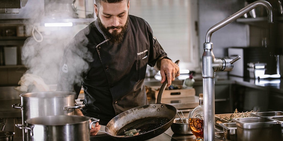 Es brutzelt und dampft – so kommt Natur pur auf den Teller.
